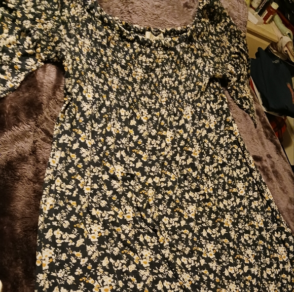 👗 - Picture 2 of 4